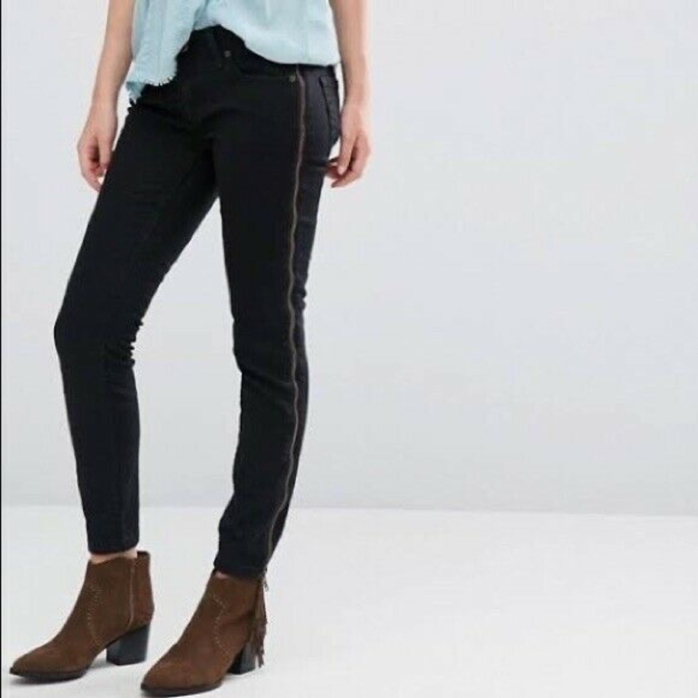 FREE PEOPLE BLACK WASHED BLACK ZIPPER LEG JEANS